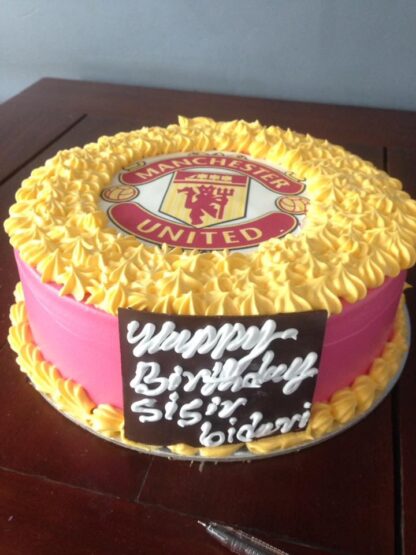 manchester united cake side view